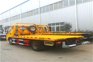 新沂附近拖车救援搭电